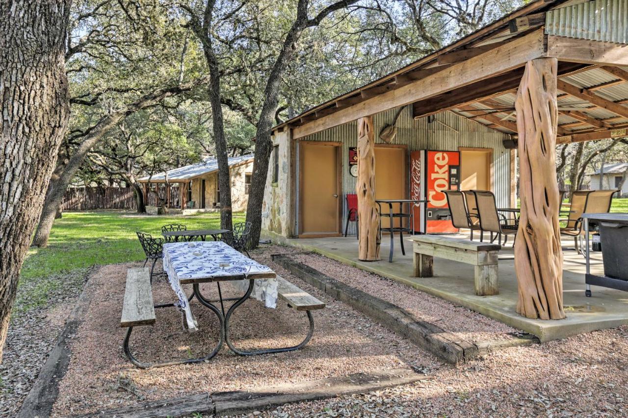 Blanco Riverfront Historic Home, 3 Mi To Downtown! מראה חיצוני תמונה